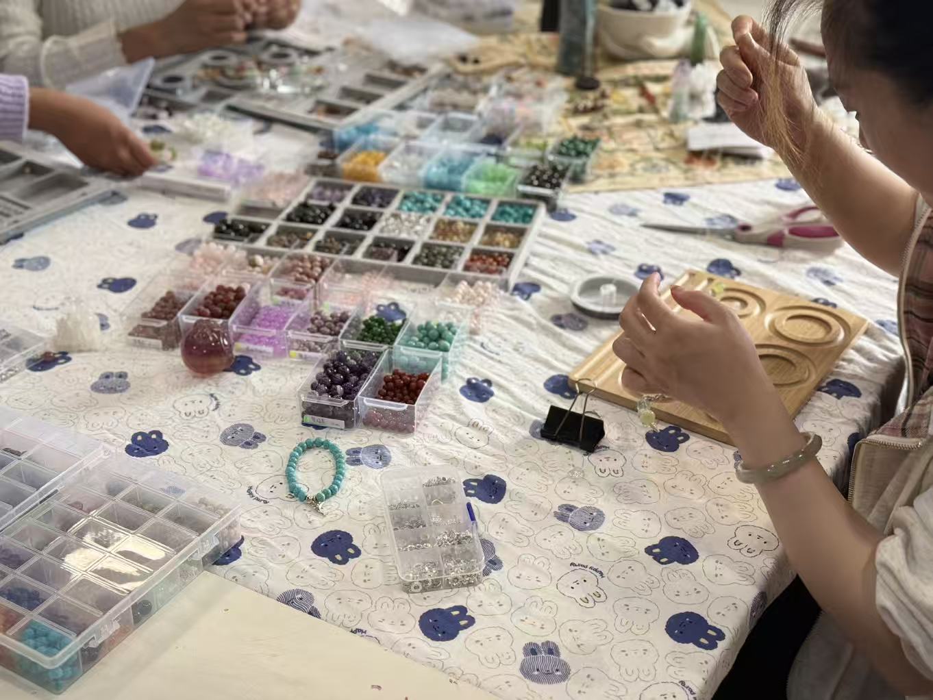Healing Forest Beads Workshop|Create Your Own Bracelet with Cats