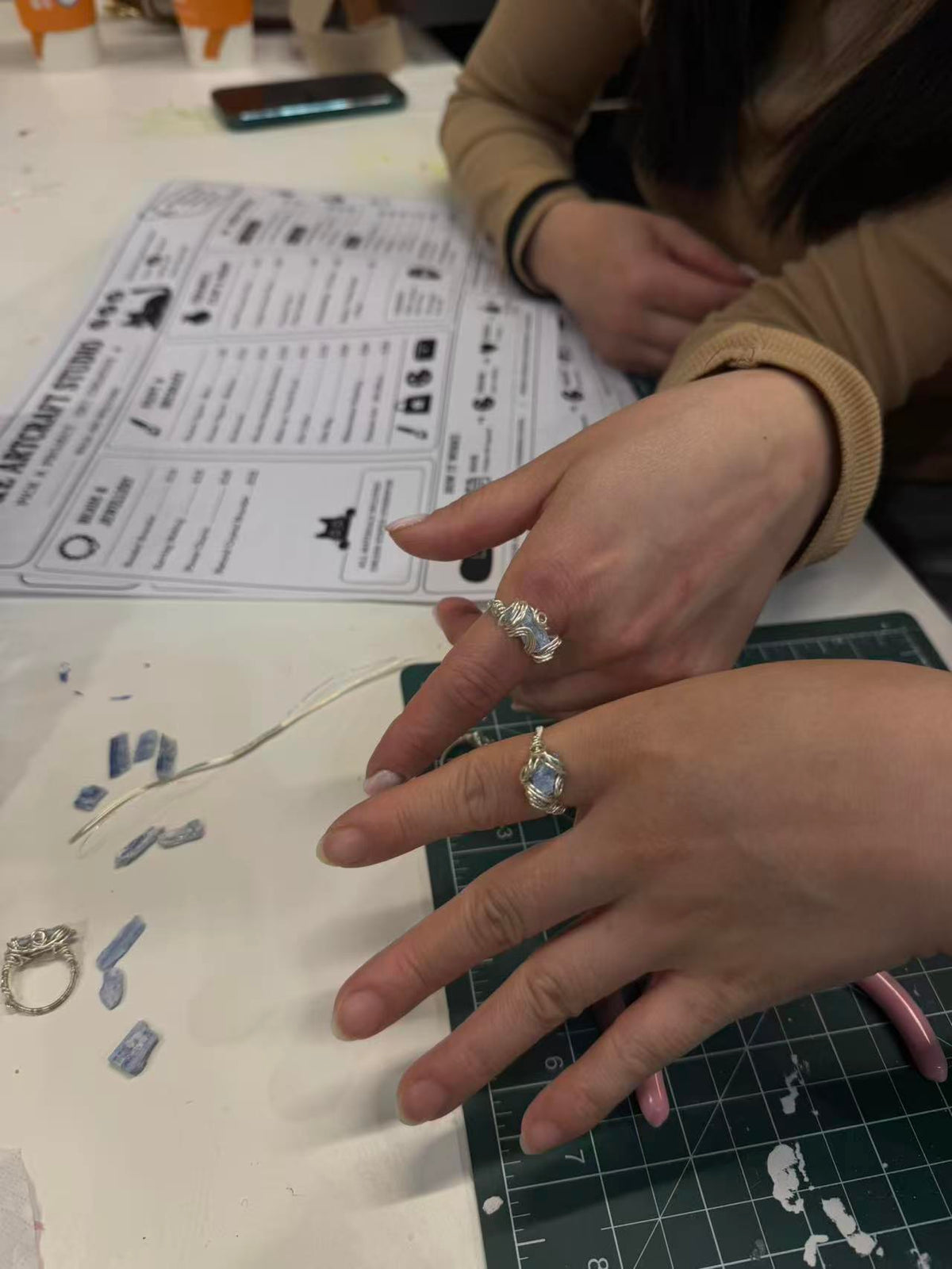 Wire-wrapped jewellery and workshop examples at O&E Art Craft Studio